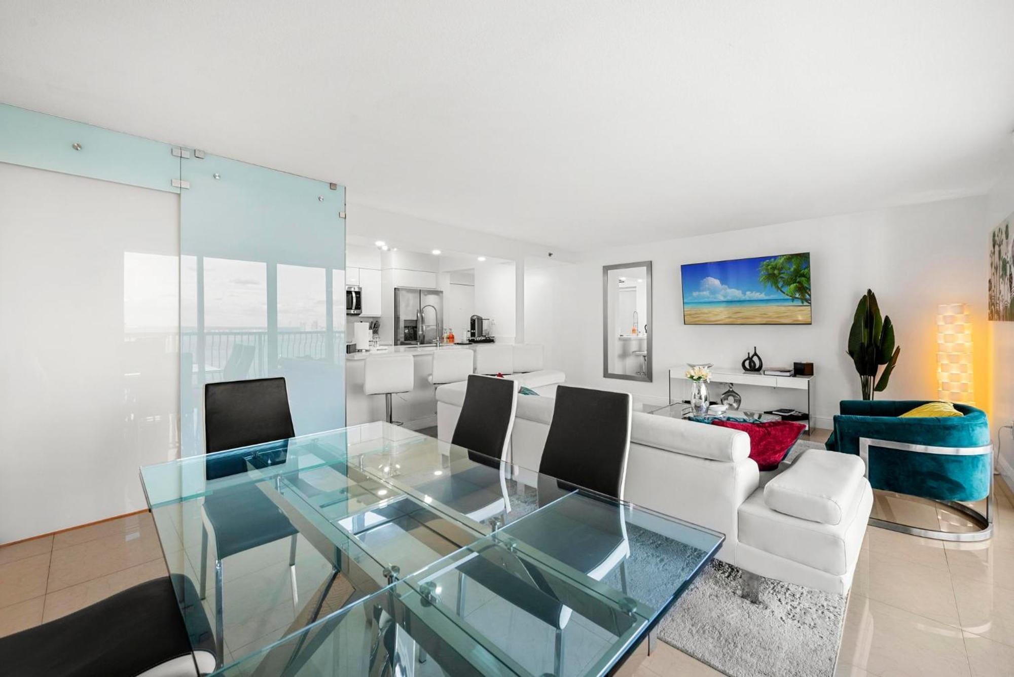 Bnb Hyperion - Luxe 3B Condo W City & Ocean Views Miami Eksteriør billede